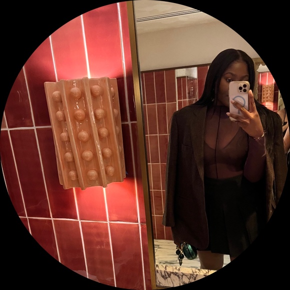 Poshmark profile picture for @ore